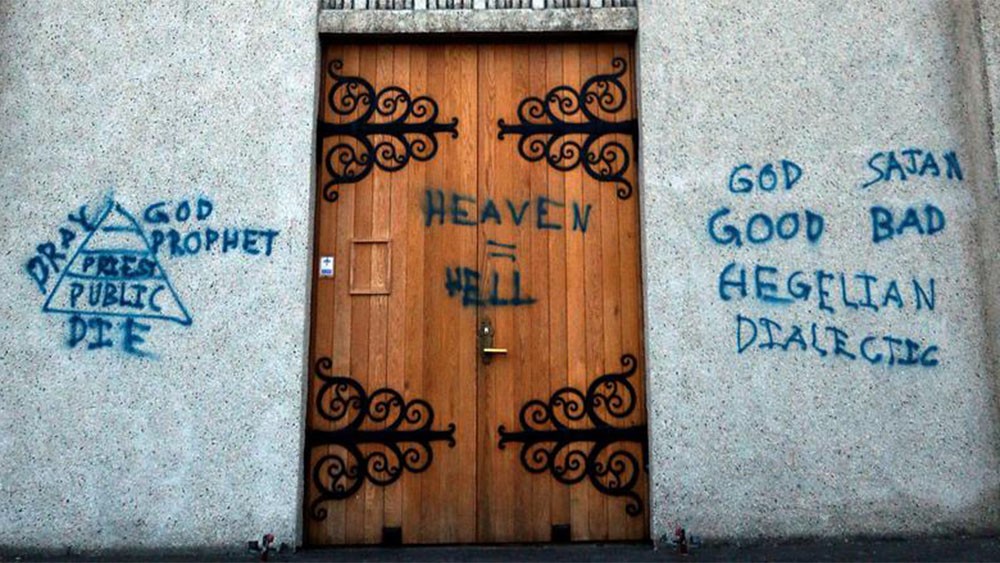 Die Kirche in Akureyri verklagt einen wahnsinnigen Täter auf Schadensersatz