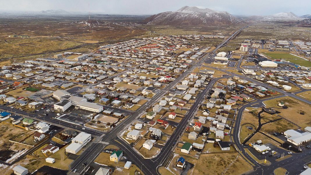 La gente de Grindavík se ve privada de agua fría
