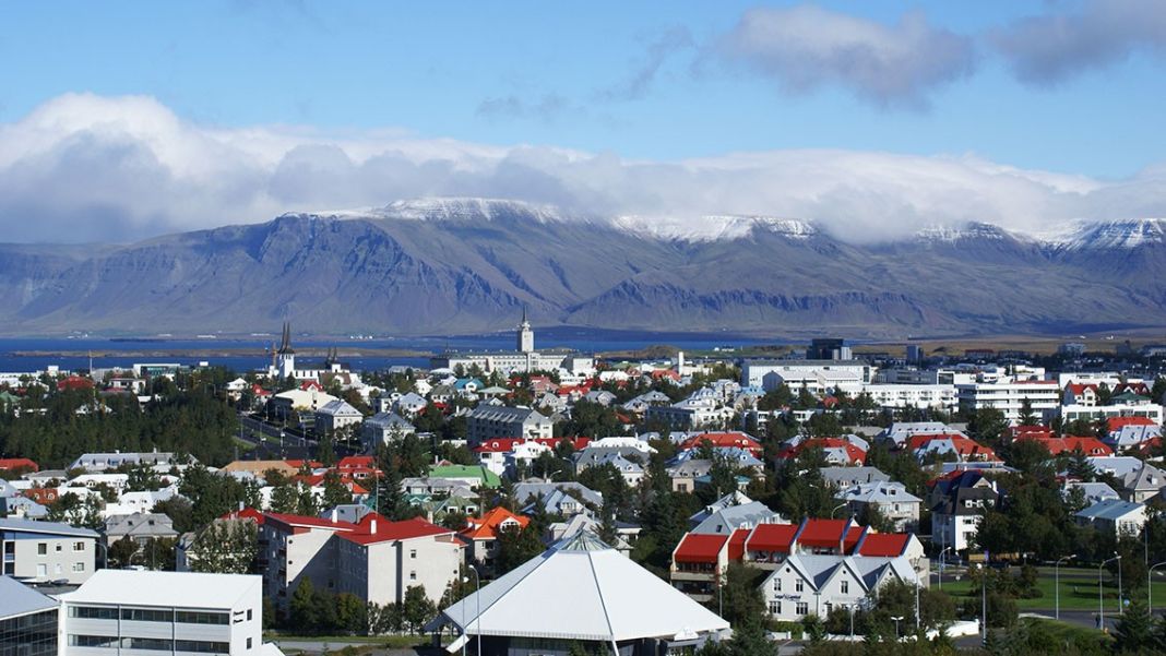 Der Wohnungsvermieter zieht sich aus Island zurück. Immobilien werden verkauft