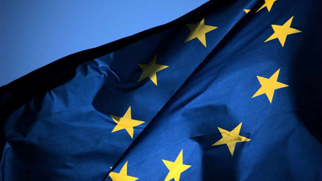 ЕС е загрижен за търговията с визи в Полша