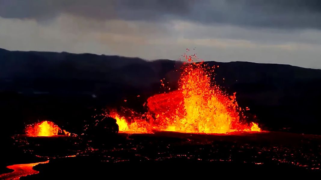 Dangerous lava flows from last year’s lava field