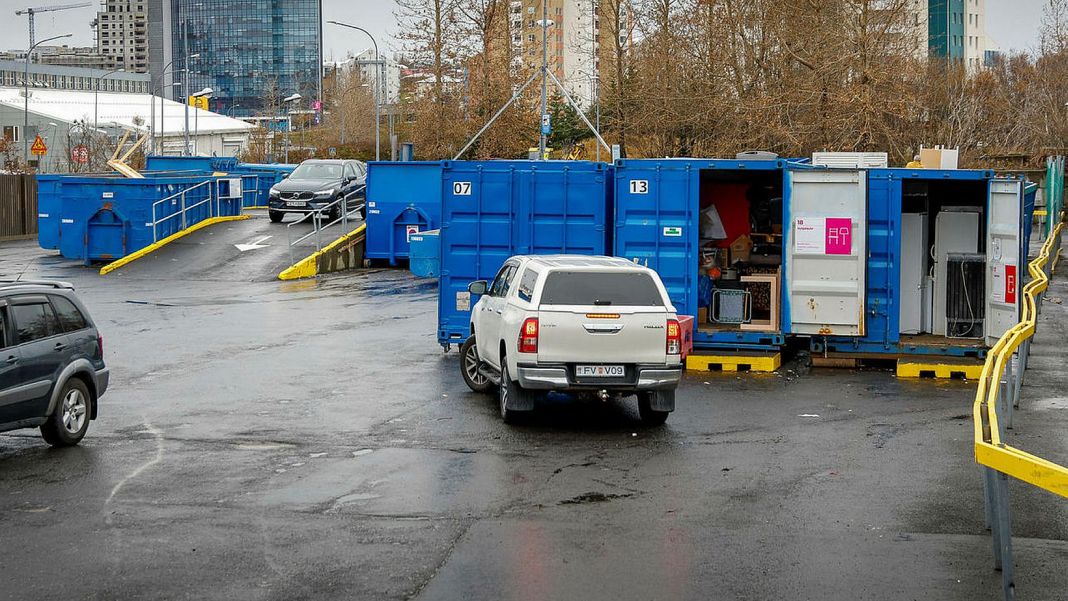 Plans to close the waste collection station in Kópavogur