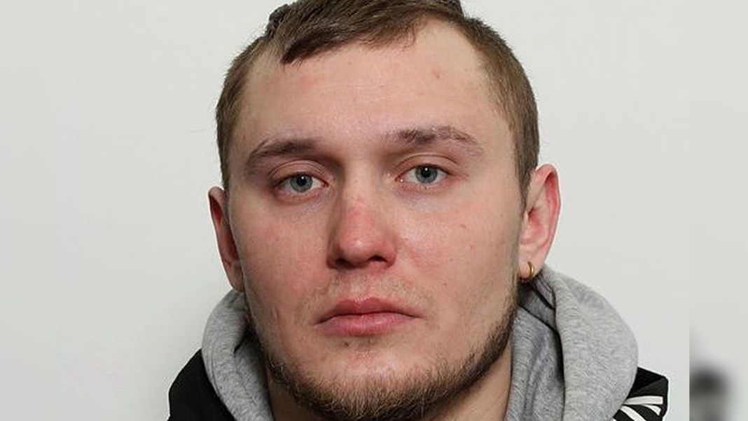 The police are looking for a Latvian to be extradited