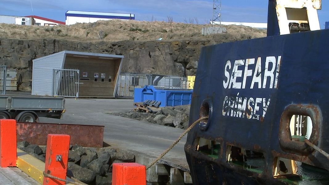 Die Sæfari-Fähre zur Renovierung