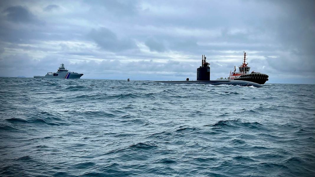 Primera visita de un submarino nuclear estadounidense
