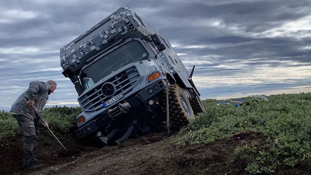 A vehicle of a German expedition in Iceland caused damage to a protected natural area