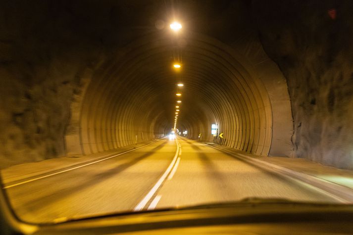 Average speed control in the Hvalfjörður tunnel